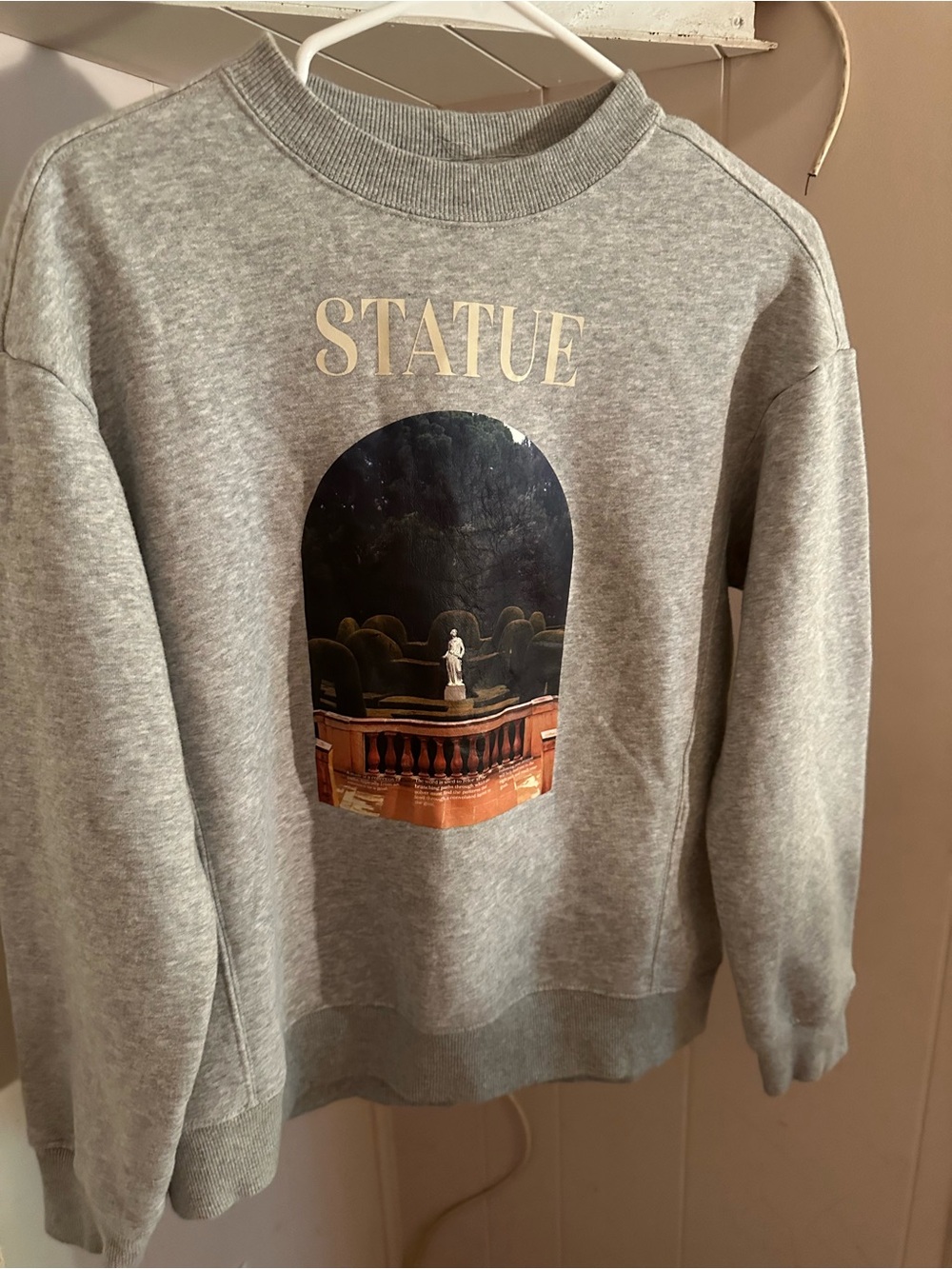 H&M Grey STATUE Graphic Crewneck Sweatshirt - Men Size S